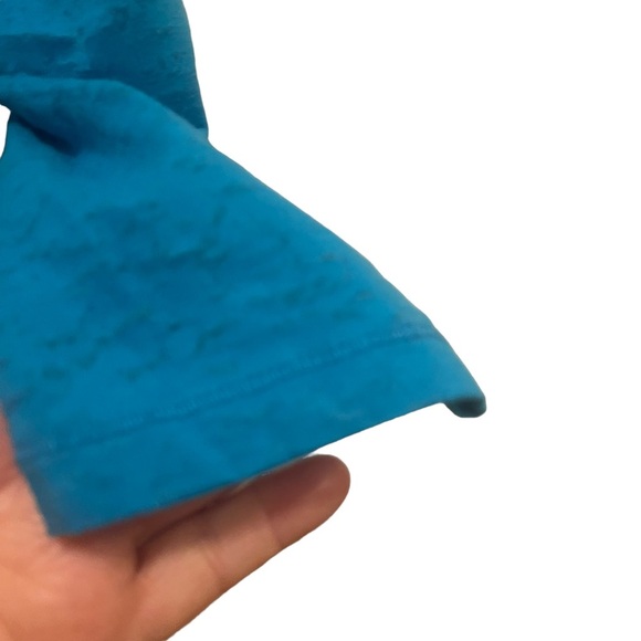 Made For Life Blue Floral Burnout Top Size PM - Picture 4 of 6